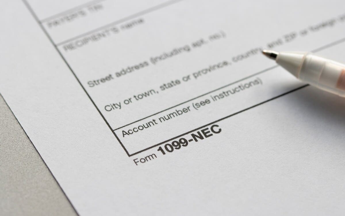 A Simple Guide to Filing 1099s: 1099-NEC vs. 1099-MISC